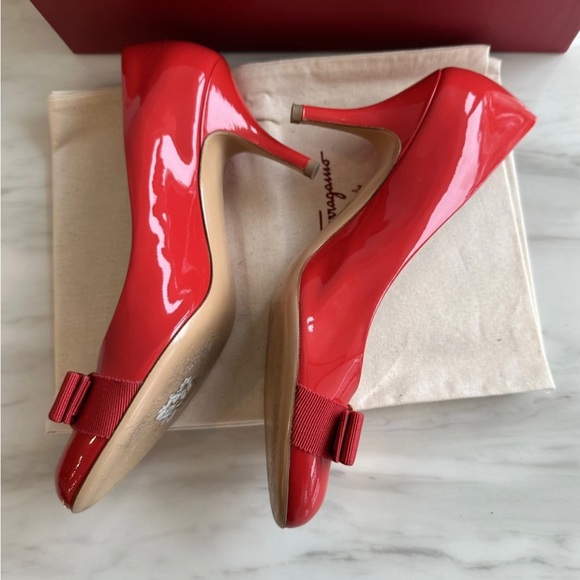 Salvatore Ferragamo red leather heels size 8B - Picture 3 of 6